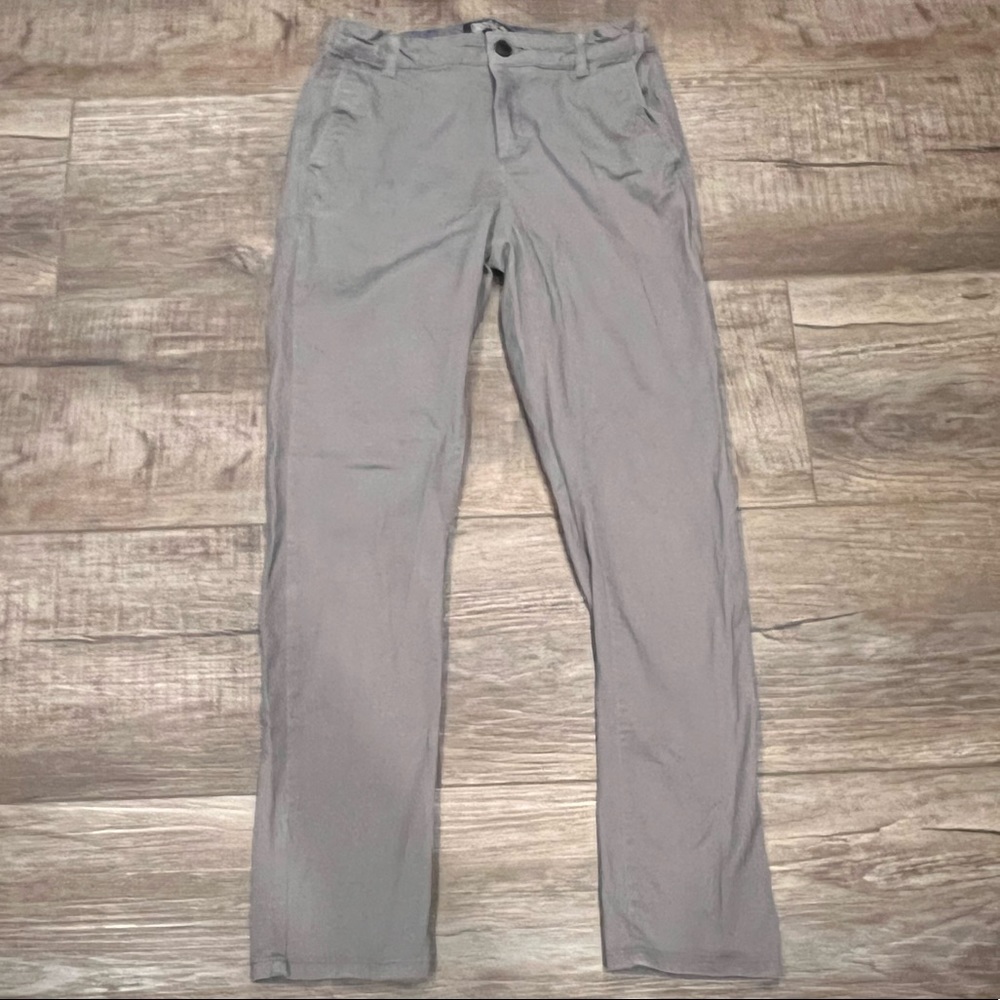 H&M Slim fit gray chinos in stretch fit twill cotton. Size 12-13 years. Like new